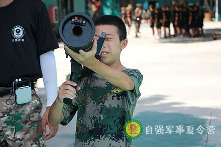 迫擊炮、火箭筒體(ti)驗(yàn)